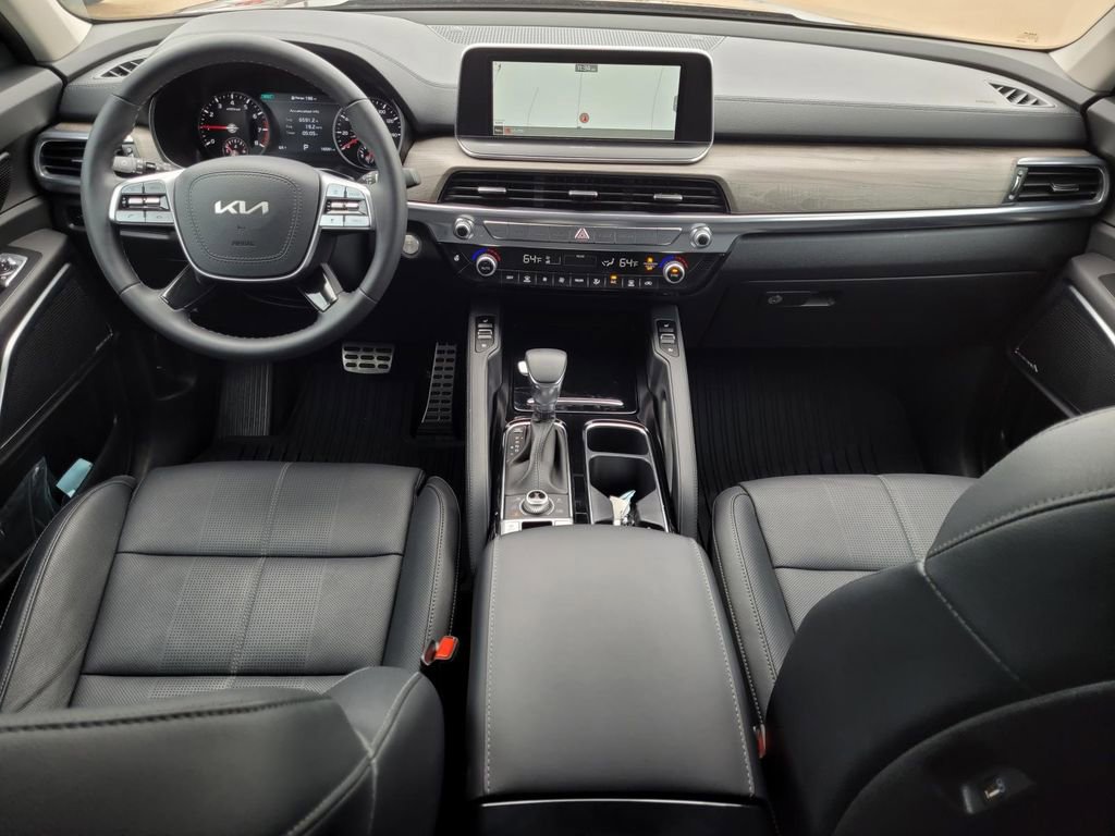 Used 2022 Kia Telluride SX w/ Nightfall Edition Package image 17