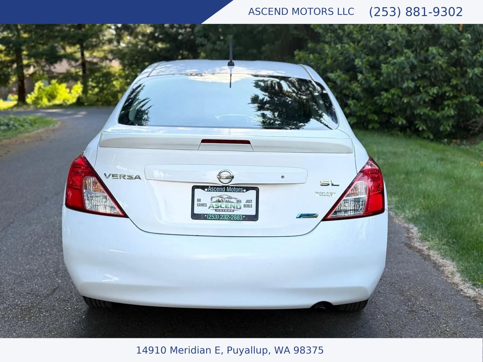Used 2013 Nissan Versa FWD image 4