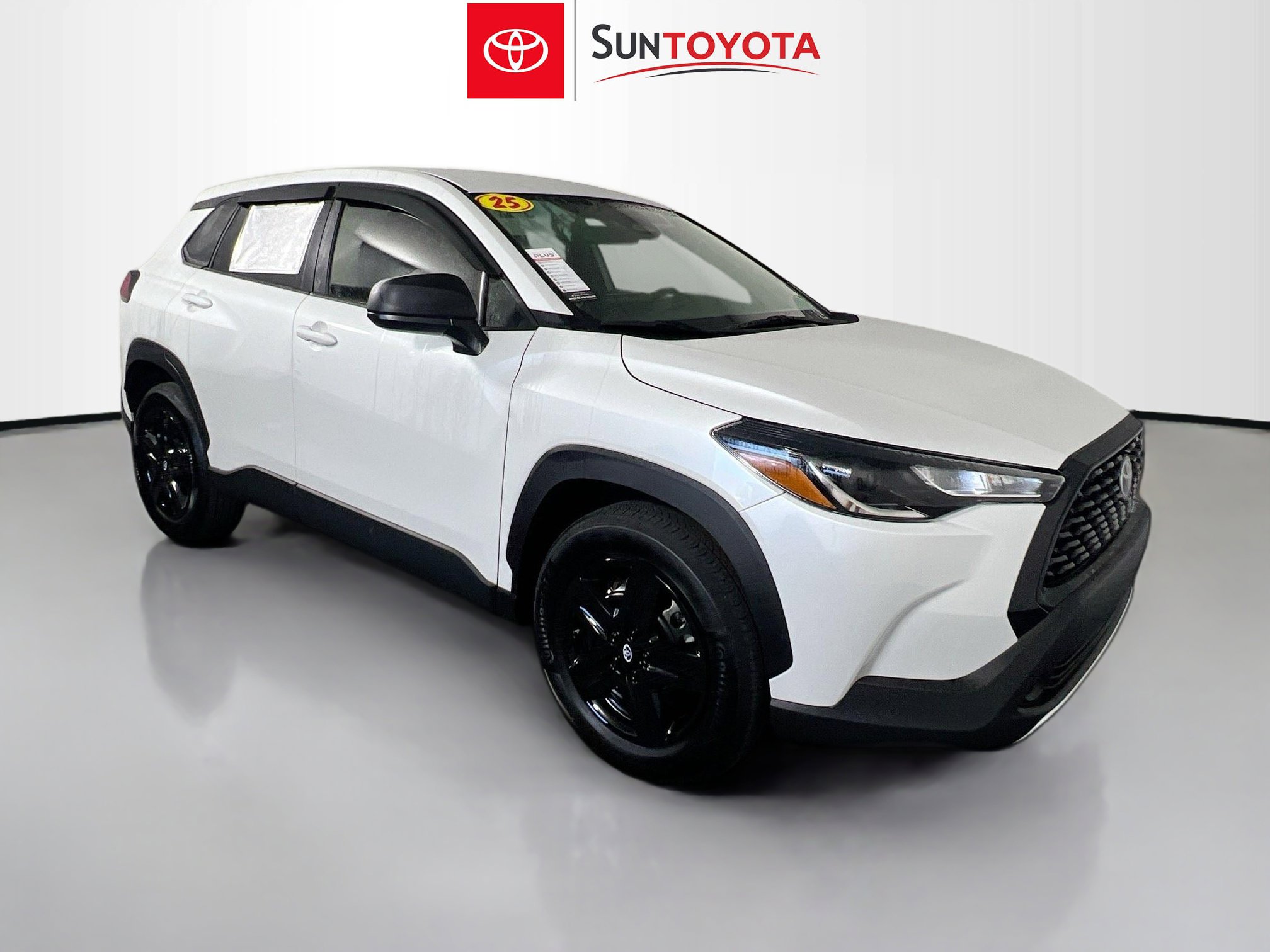 Used 2025 Toyota Corolla Cross L image 1