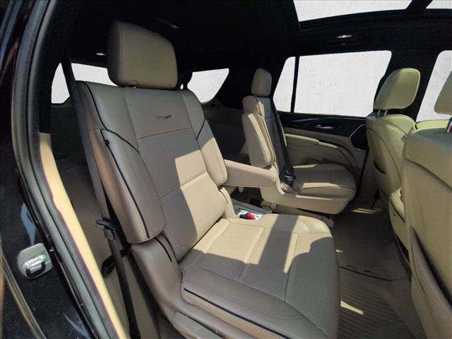 Used 2024 Cadillac Escalade Premium Luxury RWD image 19