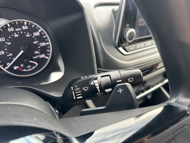 Used 2023 Nissan Rogue SV image 23