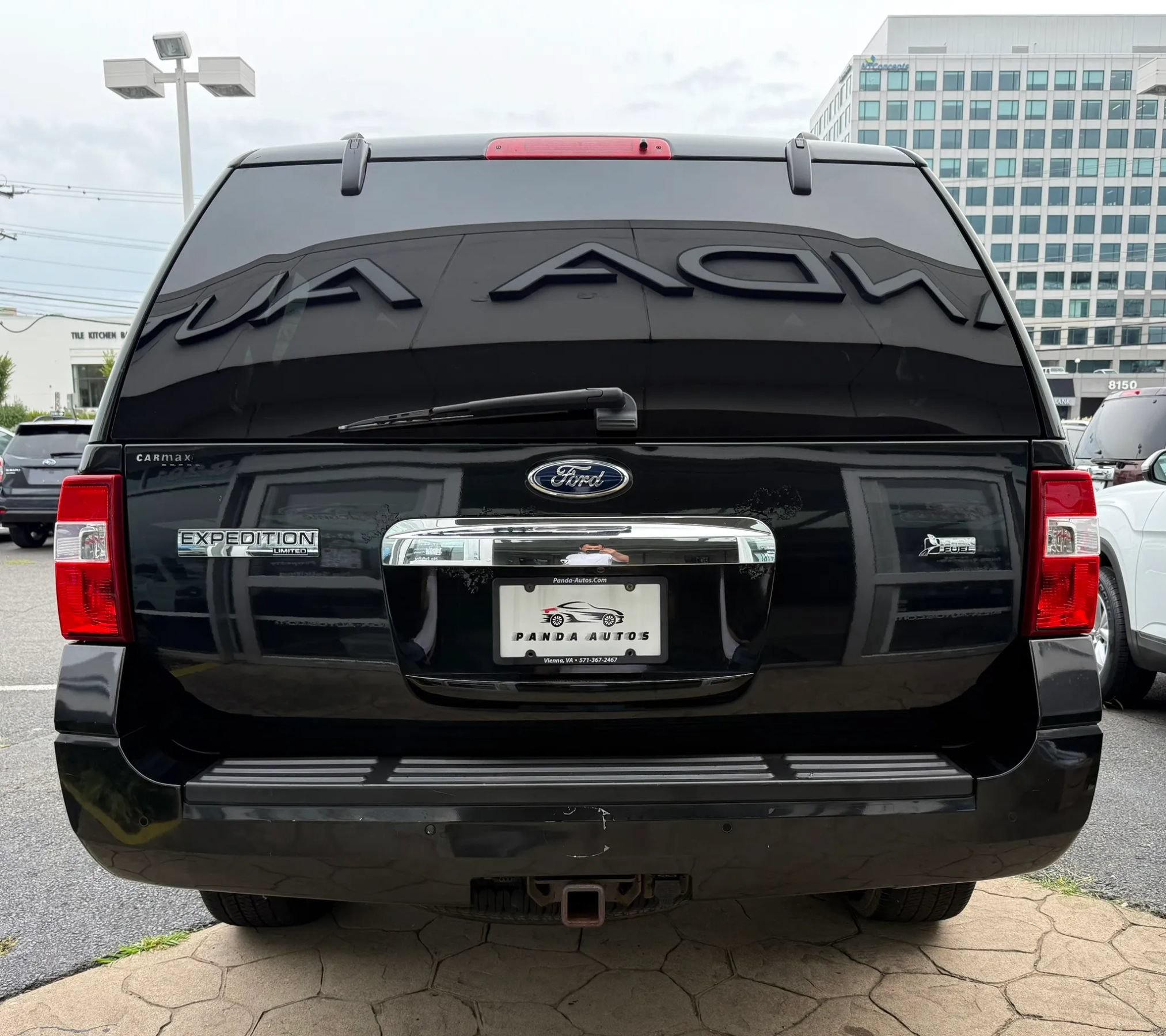 Used 2012 Ford Expedition Limited AWD/4WD image 6