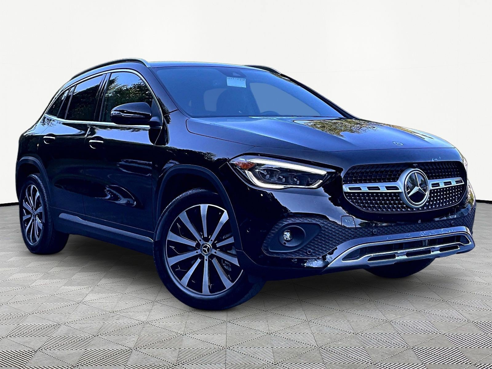 Used 2021 Mercedes-Benz GLA 250 4MATIC image 3