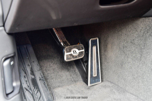 Used 2024 Bentley Flying Spur W12 image 20