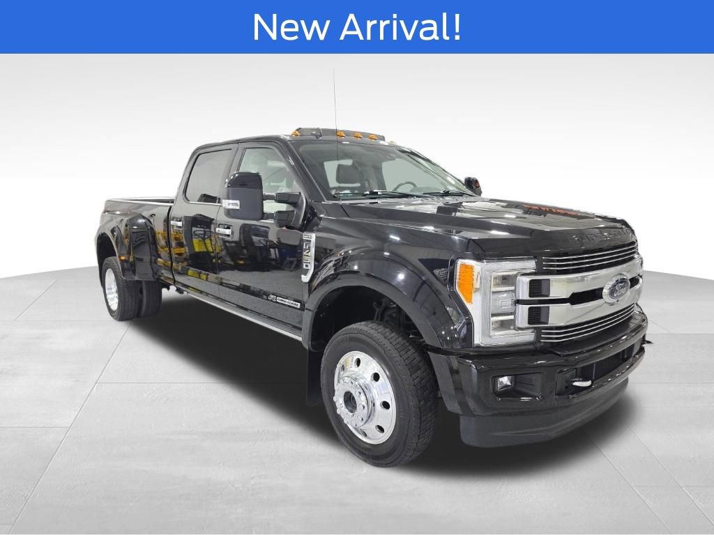 Used 2019 Ford F450 Limited image 1
