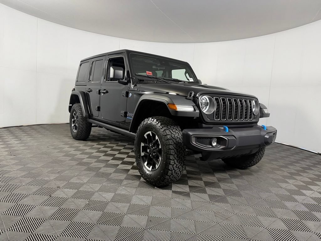 Used 2025 Jeep Wrangler Unlimited Rubicon 4xe w/ Safety Group AWD/4WD image 4