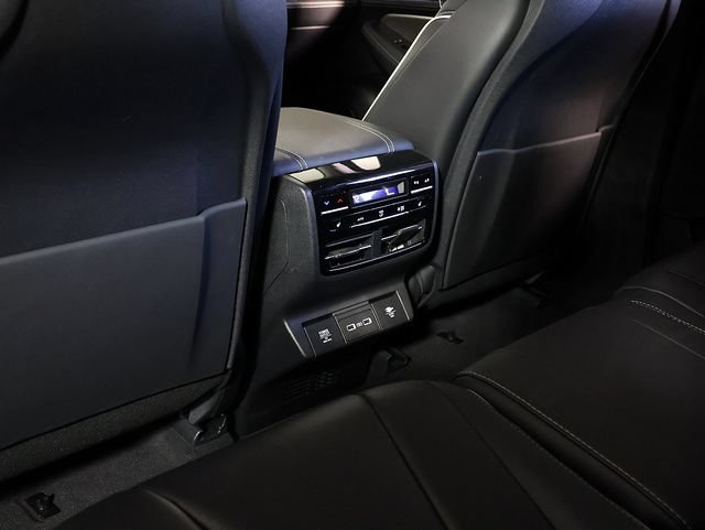 Certified 2023 Acura MDX SH-AWD w/ Advance Package image 16
