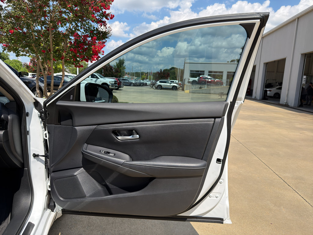 Certified 2022 Nissan Sentra SV w/ All-Weather Package FWD image 19