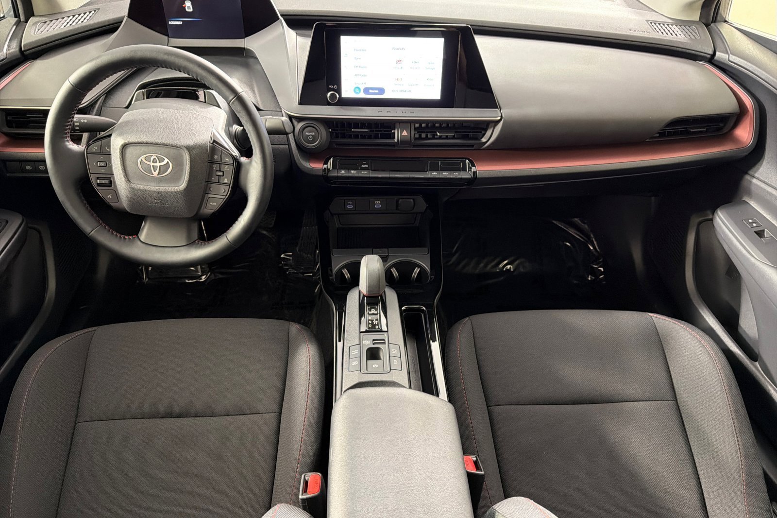 Used 2026 Toyota Prius Plug-In Hybrid image 12