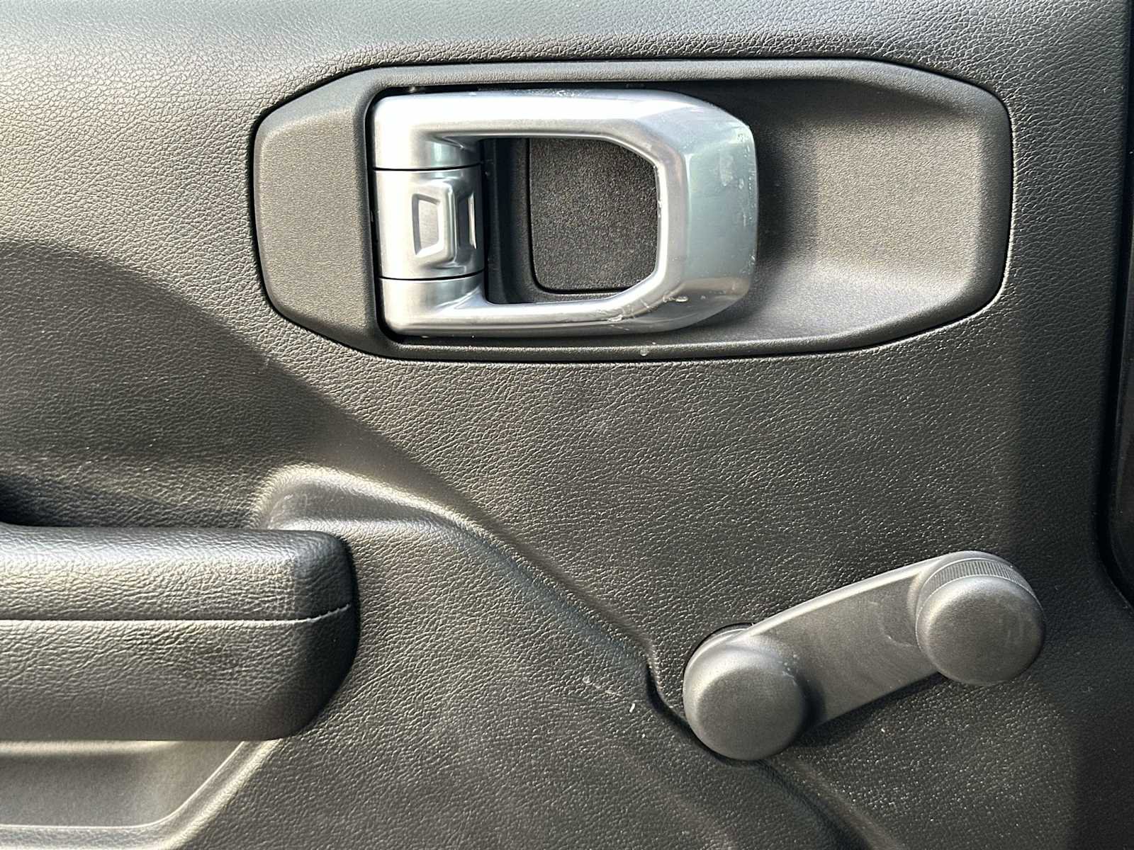 Used 2023 Jeep Wrangler Unlimited Sport image 15