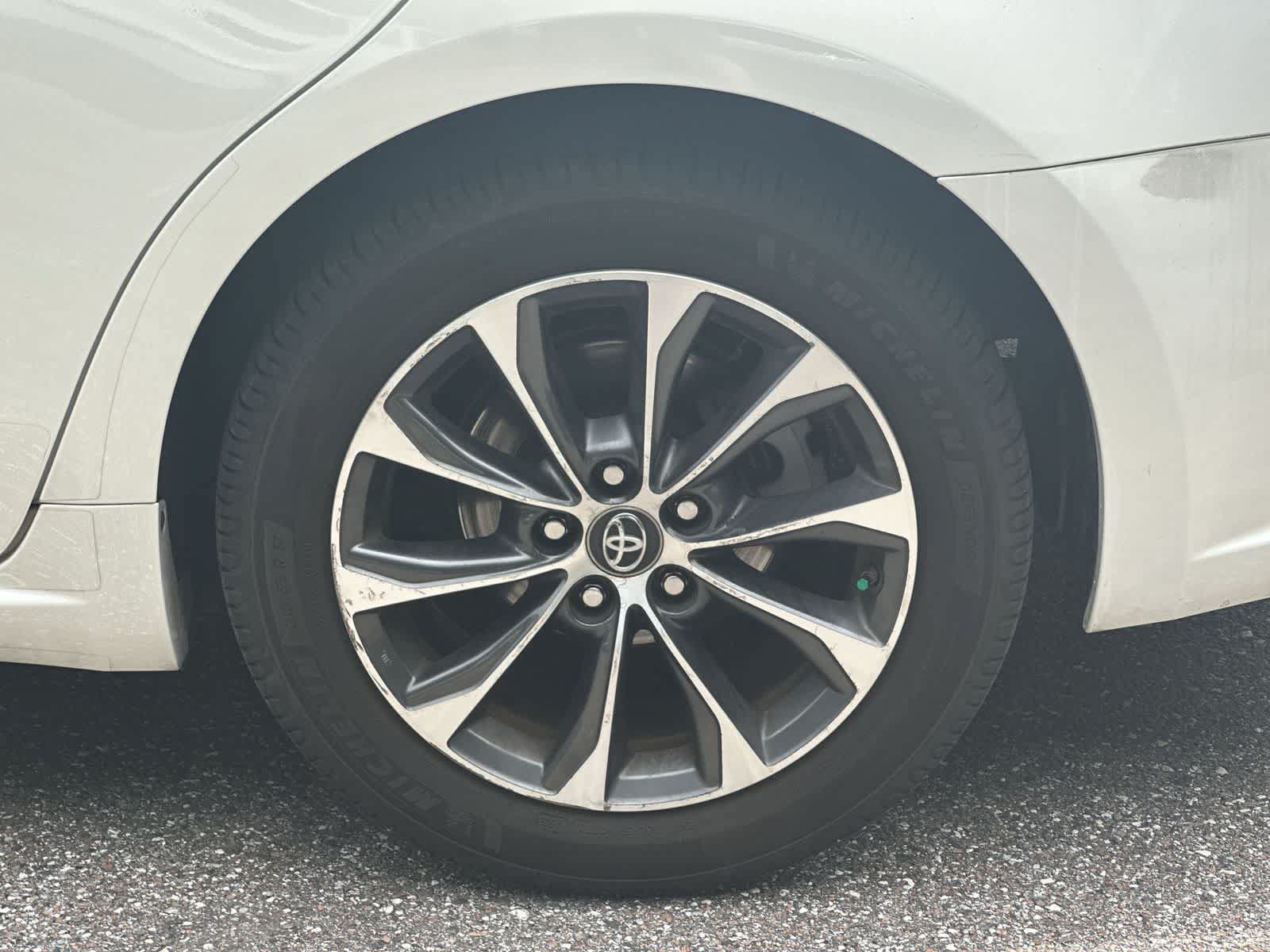Used 2016 Toyota Avalon XLE FWD image 12