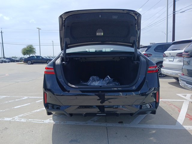 New 2027 BMW 530i xDrive w/ Executive Package AWD/4WD image 9