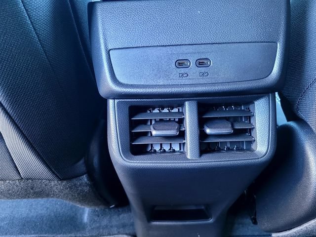 New 2026 GMC Terrain Elevation w/ Technology Package II AWD/4WD image 17