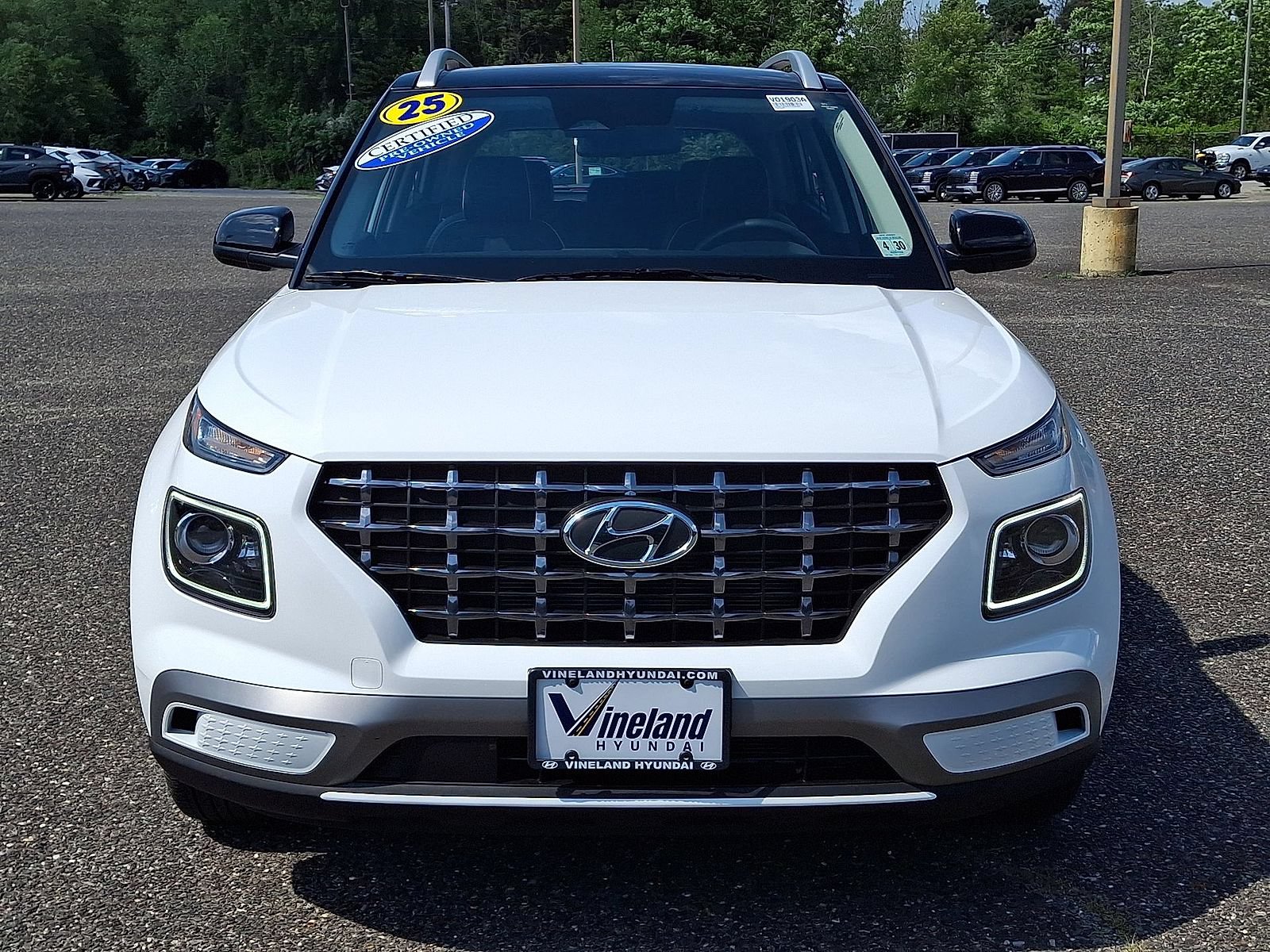 Certified 2025 Hyundai Venue Limited FWD image 35