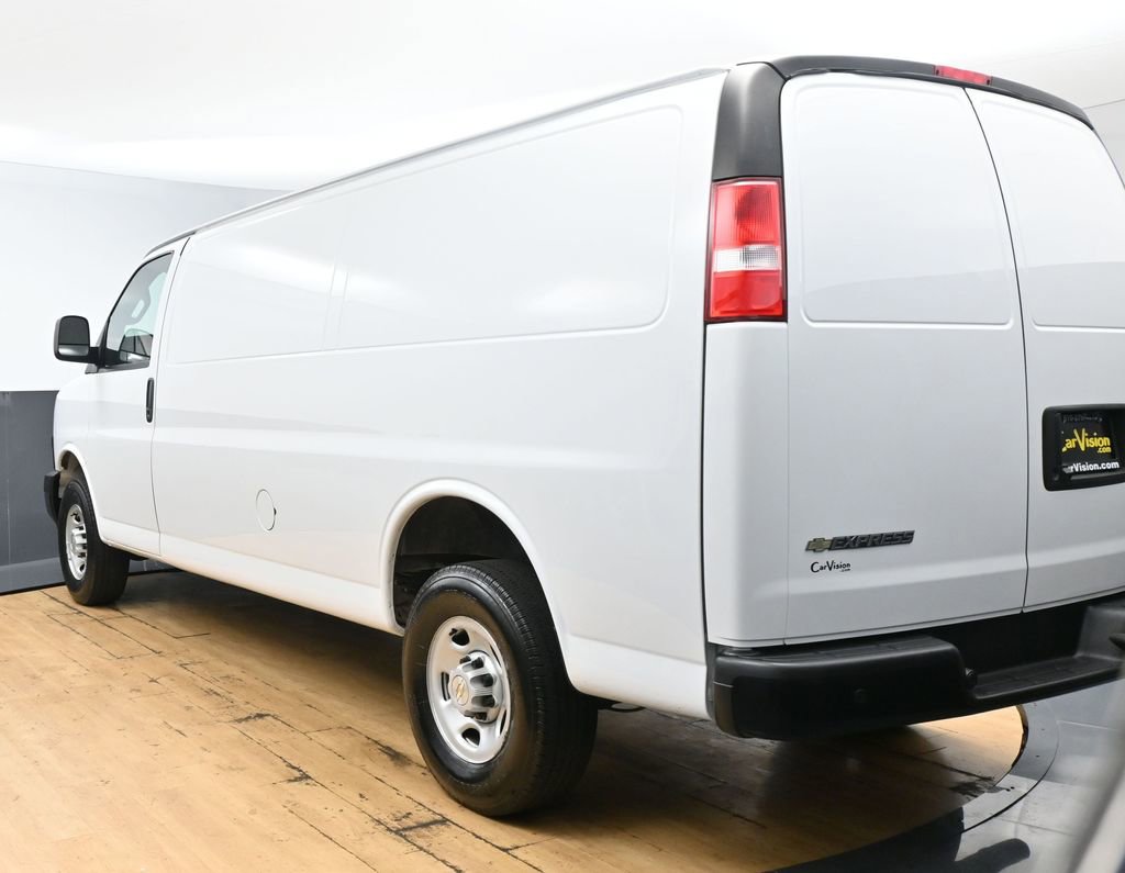Used 2024 Chevrolet Express 3500 Extended w/ Driver Convenience Package image 7