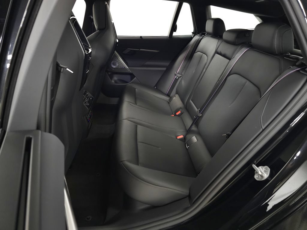 Used 2026 BMW M5 Touring AWD/4WD image 43
