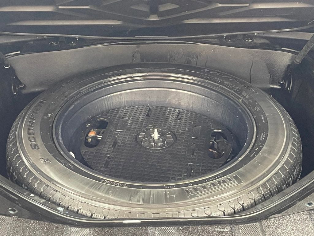 Used 2022 Rivian R1T Adventure image 15