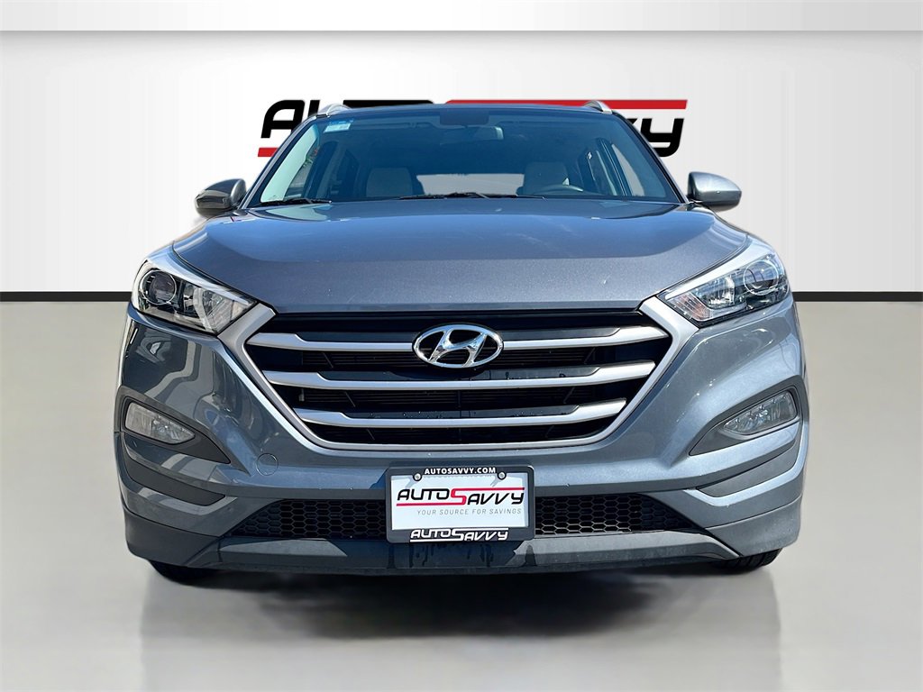 Used 2017 Hyundai Tucson SE image 2