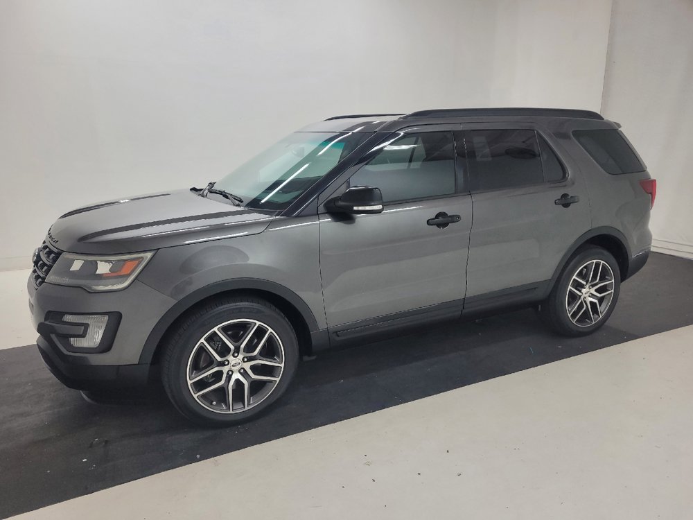 Used 2017 Ford Explorer Sport w/ Equipment Group 401A AWD/4WD image 2