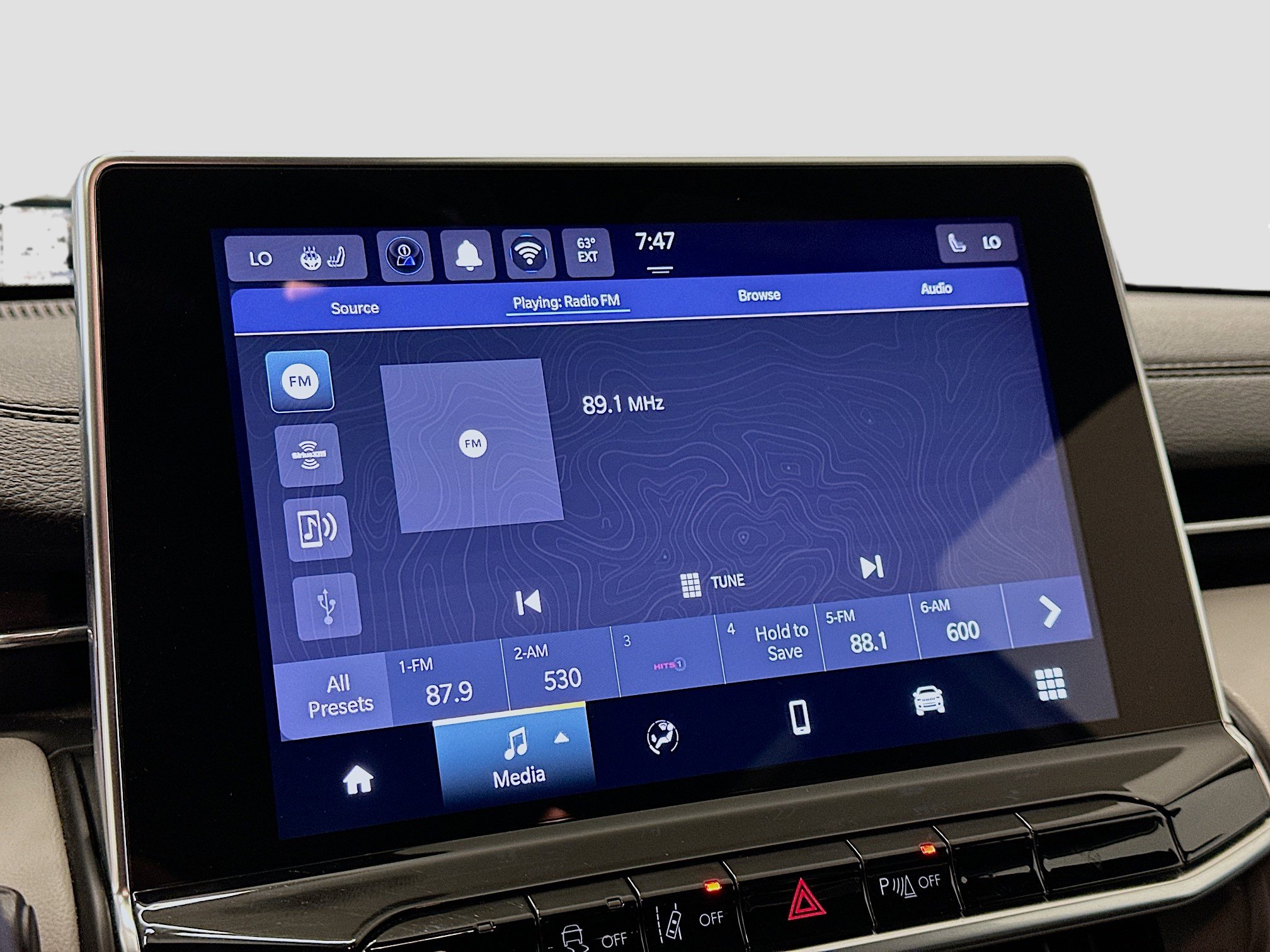 Used 2025 Jeep Compass Limited image 21