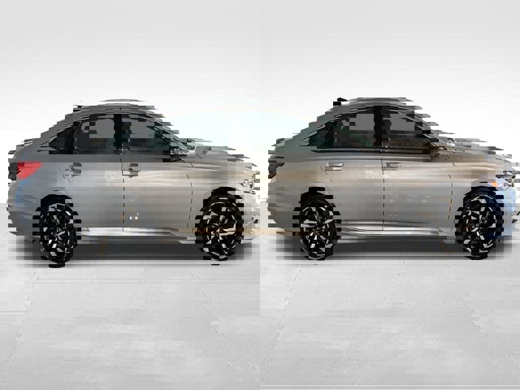 Used 2022 Honda Accord Sport image 6