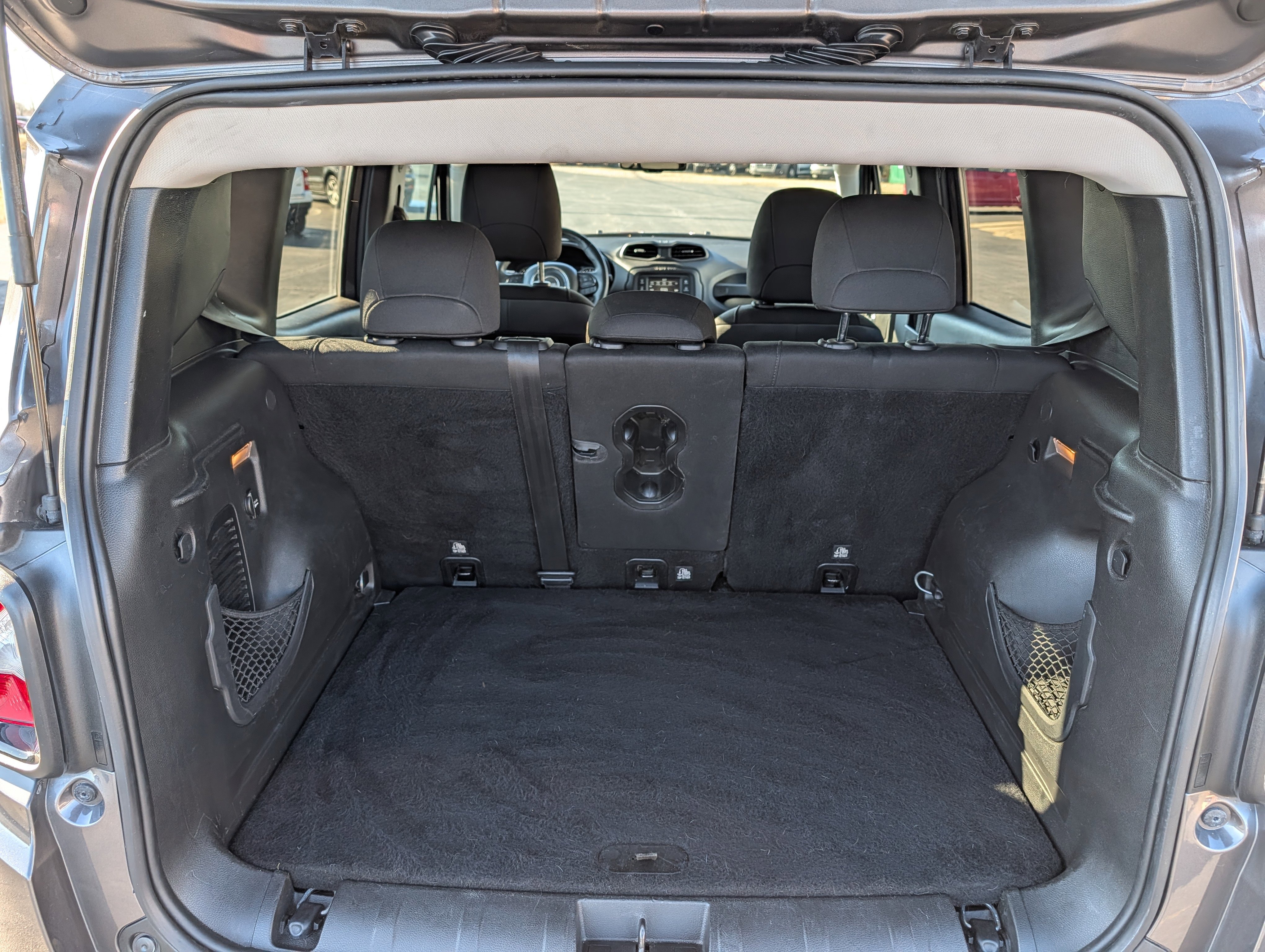 Used 2017 Jeep Renegade Altitude AWD/4WD image 26