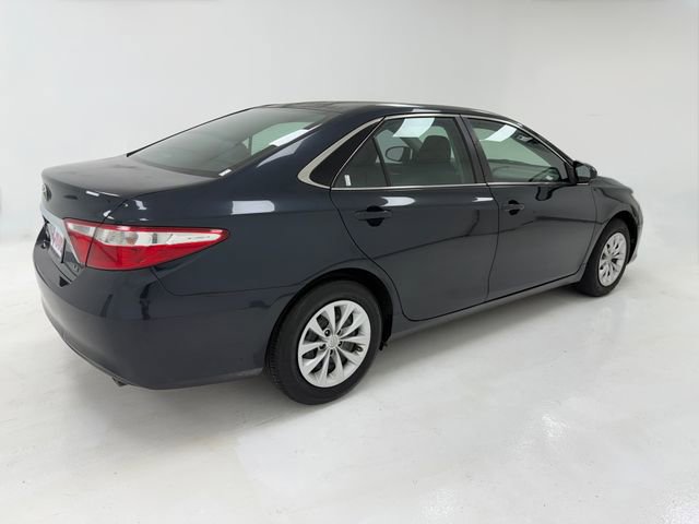 Used 2017 Toyota Camry LE FWD image 40