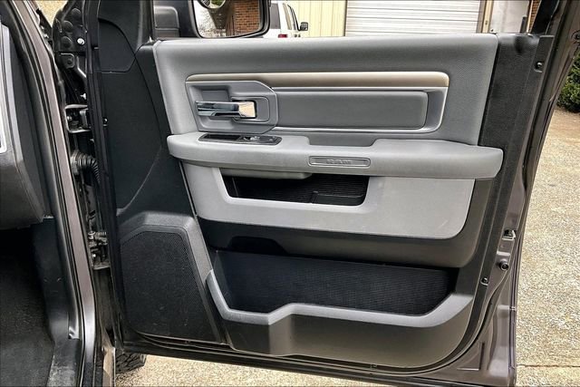 Used 2017 RAM 1500 Classic SLT image 24