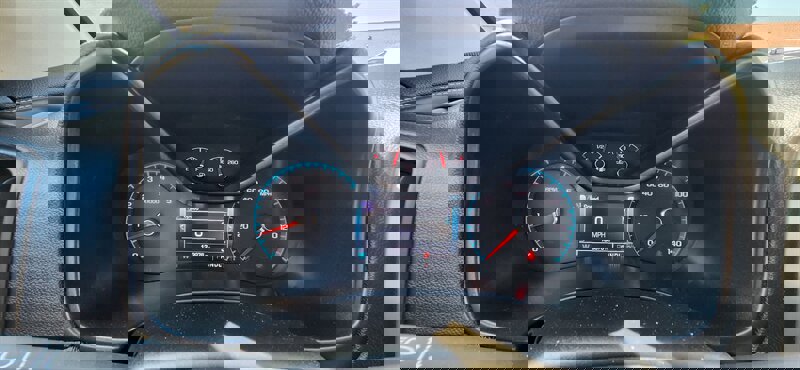 Used 2018 GMC Canyon Denali image 9