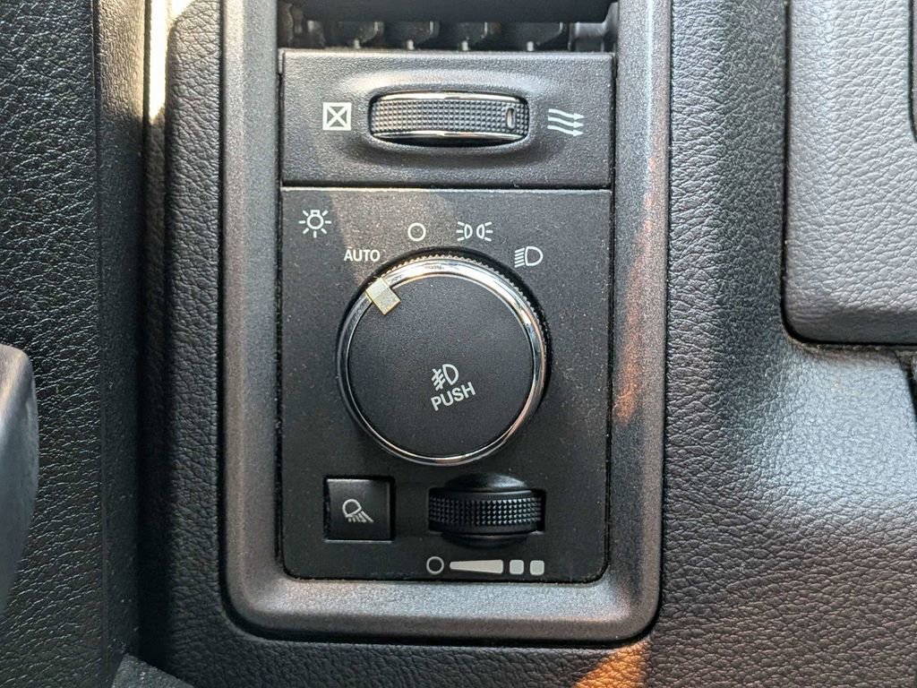 Used 2014 RAM 1500 Express image 27