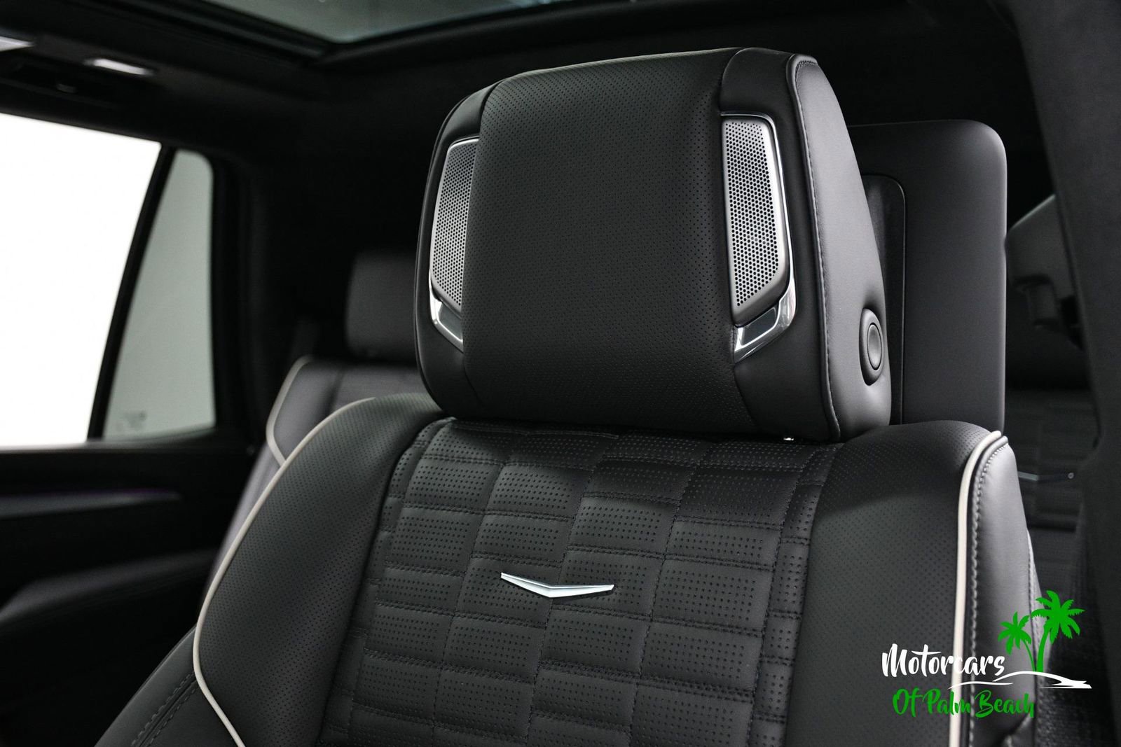 Used 2026 Cadillac Escalade V w/ LPO, ONYX Package image 32