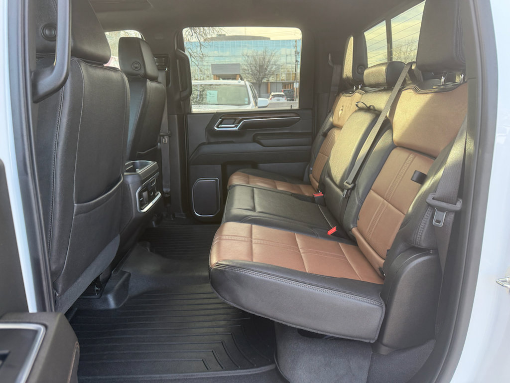 Used 2024 Chevrolet Silverado 3500 High Country w/ High Country Premium Package image 21