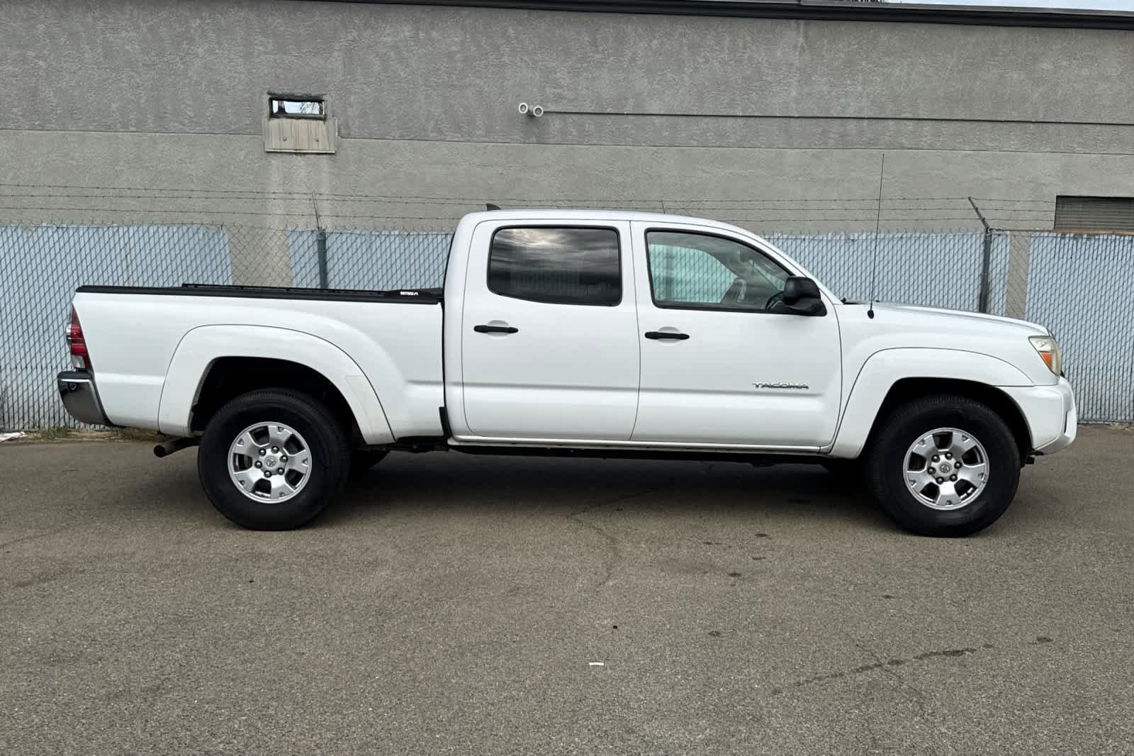 Used 2012 Toyota Tacoma PreRunner w/ SR5 Pkg RWD image 6