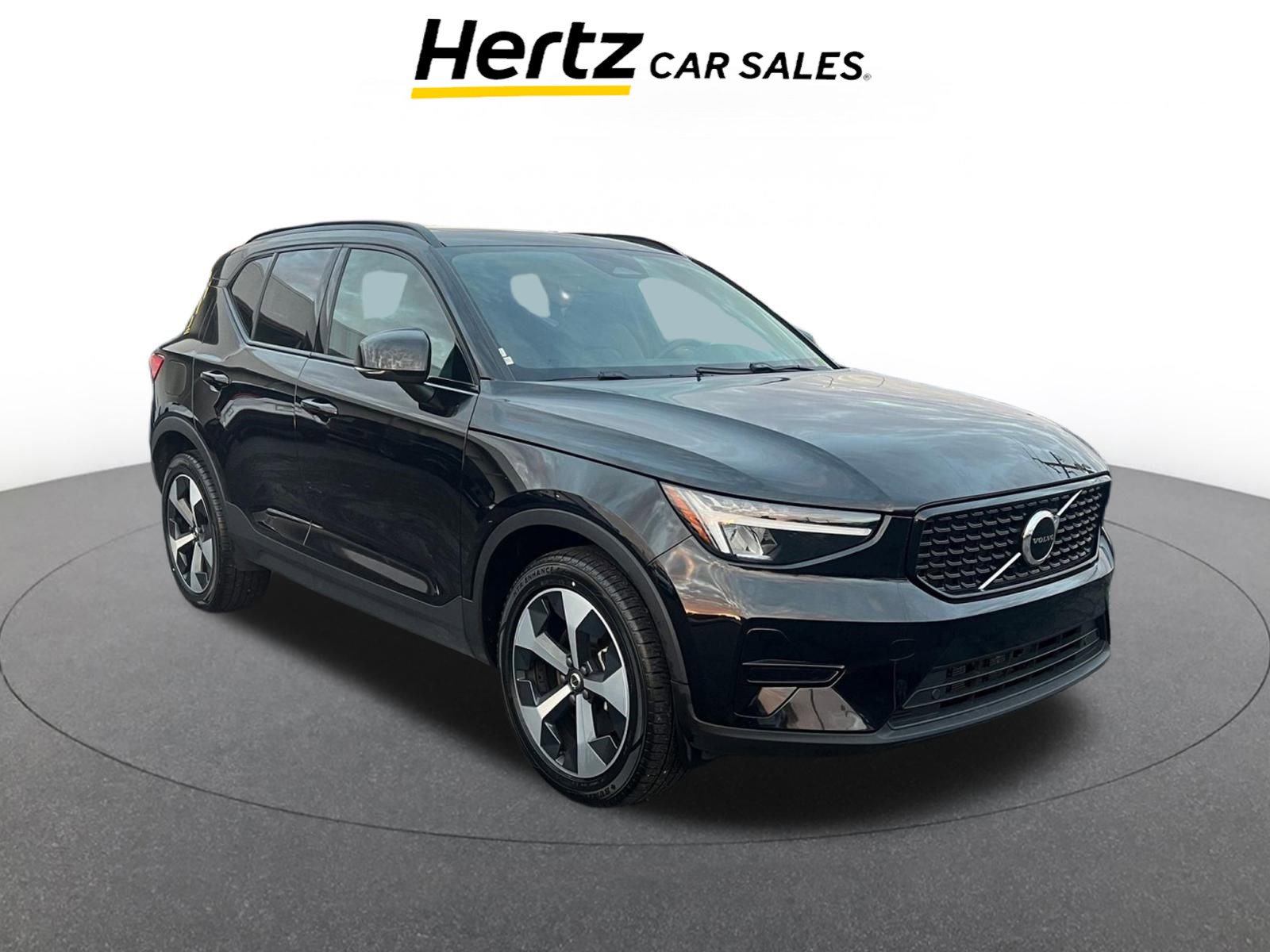 Used 2024 Volvo XC40 B5 Core