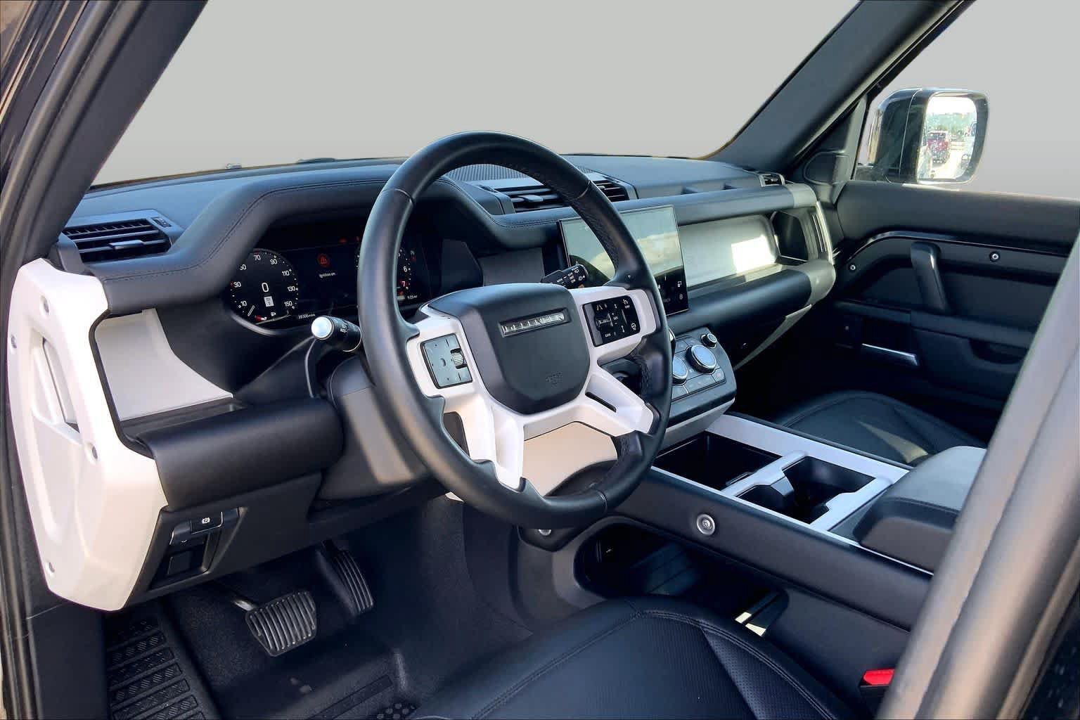Used 2025 Land Rover Defender 110 S AWD/4WD image 16