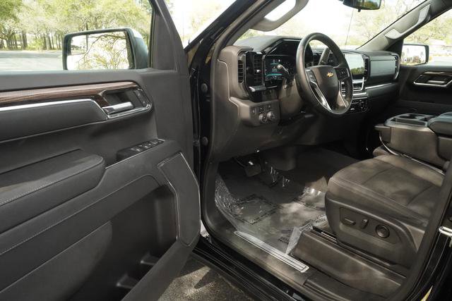 Used 2023 Chevrolet Silverado 1500 LT image 16