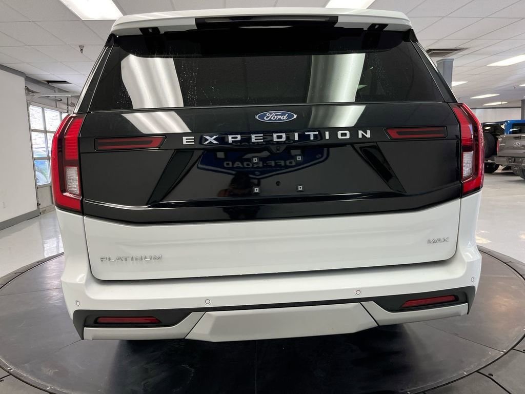 Used 2025 Ford Expedition Max Platinum AWD/4WD image 7