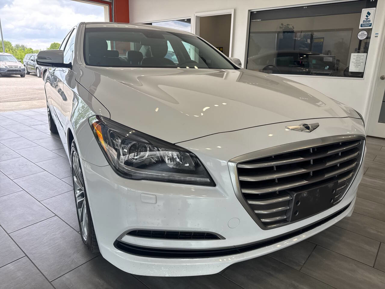 Used 2015 Hyundai Genesis 3.8 AWD/4WD image 1