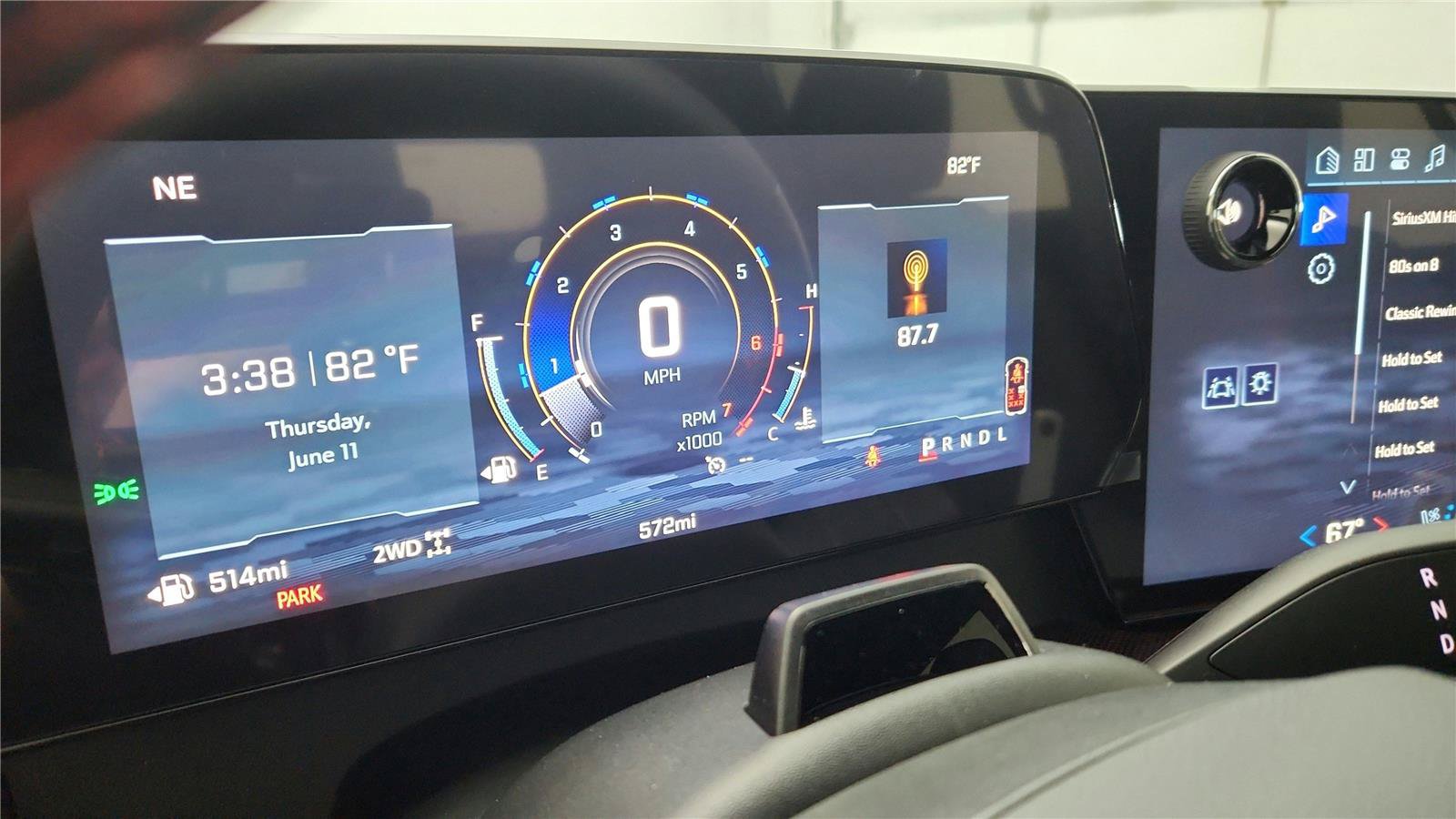 New 2026 Chevrolet Traverse RS AWD/4WD image 24