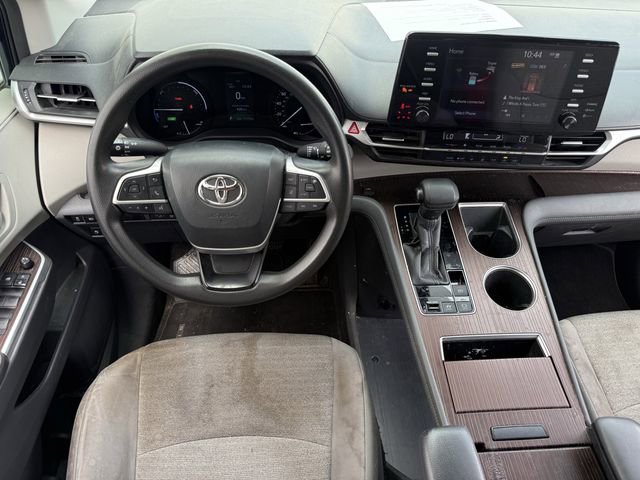 Used 2021 Toyota Sienna LE FWD image 12