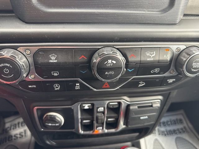 Used 2020 Jeep Wrangler Unlimited Sahara AWD/4WD image 16