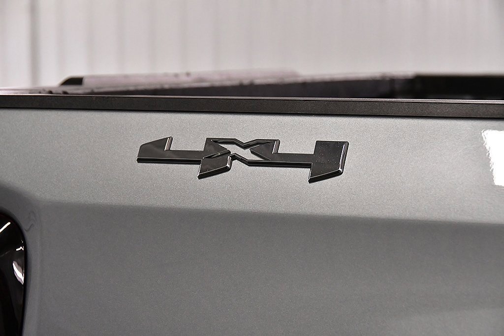 Used 2024 GMC Sierra 1500 SLT image 11