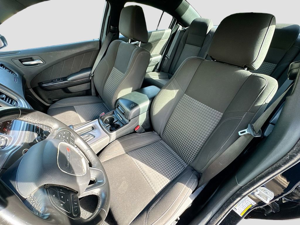 Used 2023 Dodge Charger SXT w/ Blacktop Package image 17