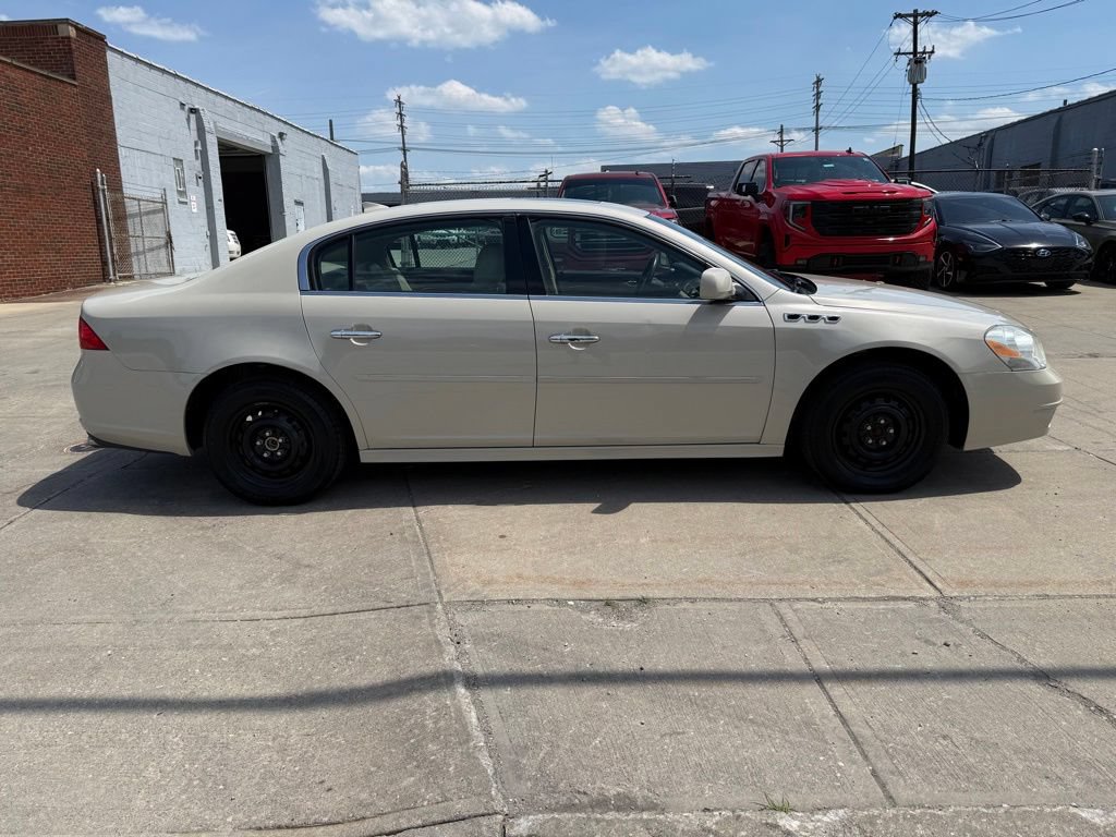 Used 2011 Buick Lucerne CXL FWD image 5