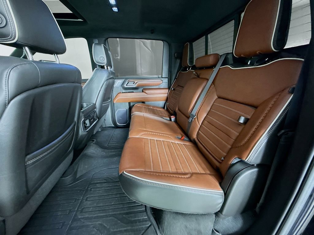 Used 2024 GMC Sierra 2500 Denali Ultimate image 31