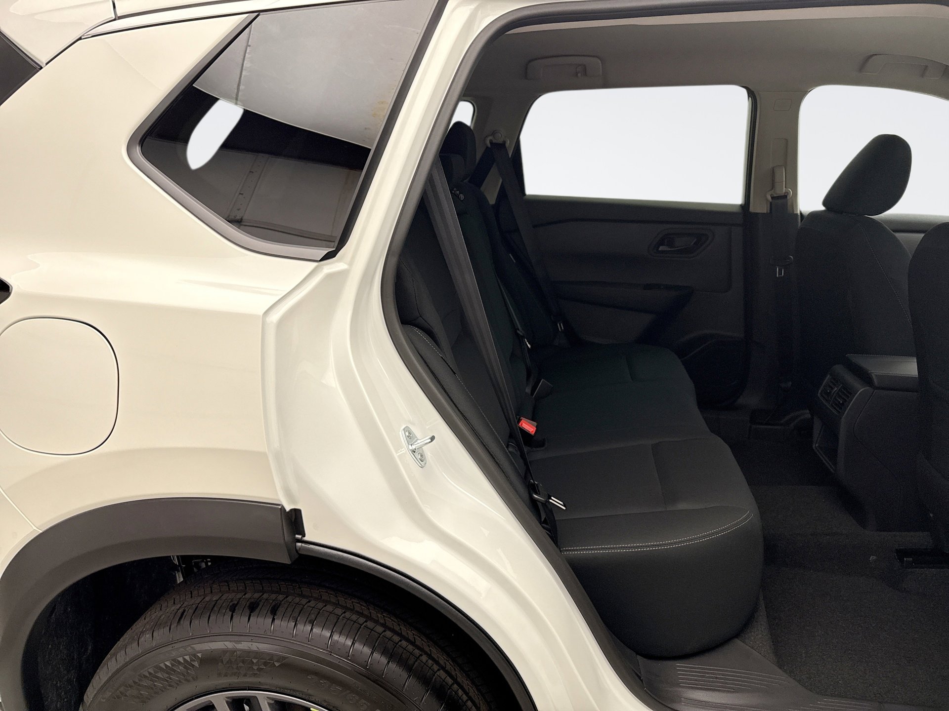 Used 2026 Nissan Rogue S image 17