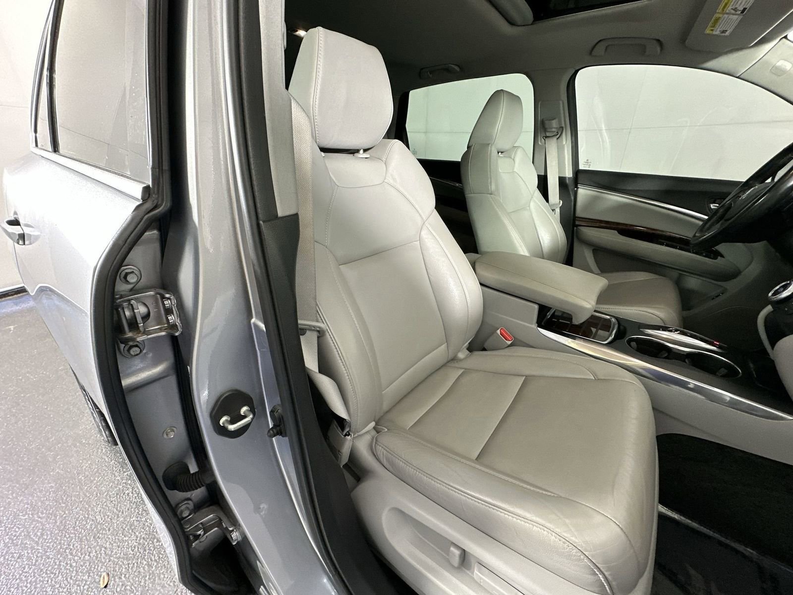 Used 2018 Acura MDX FWD w/ Technology Package image 27