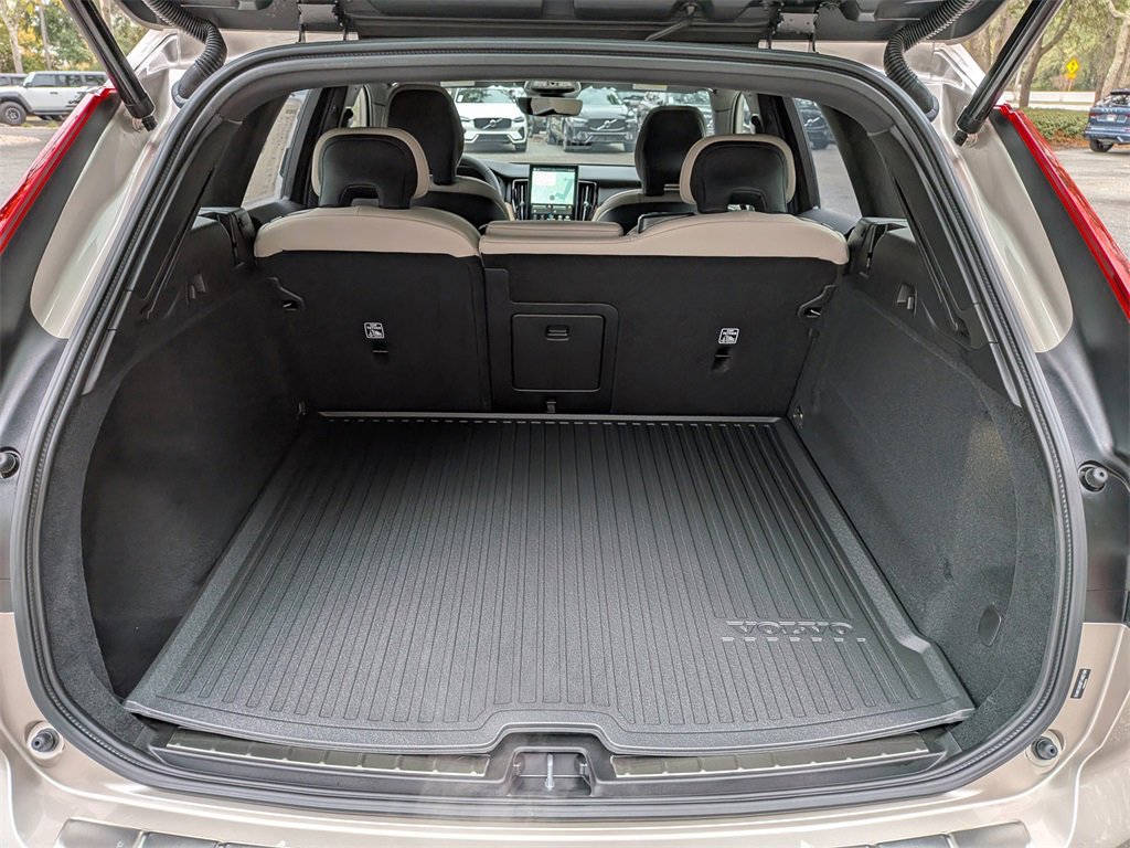 New 2026 Volvo XC60 B5 Plus w/ Protection Package Premier image 13