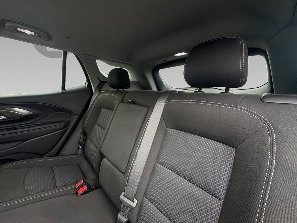 Used 2024 GMC Terrain SLE image 5