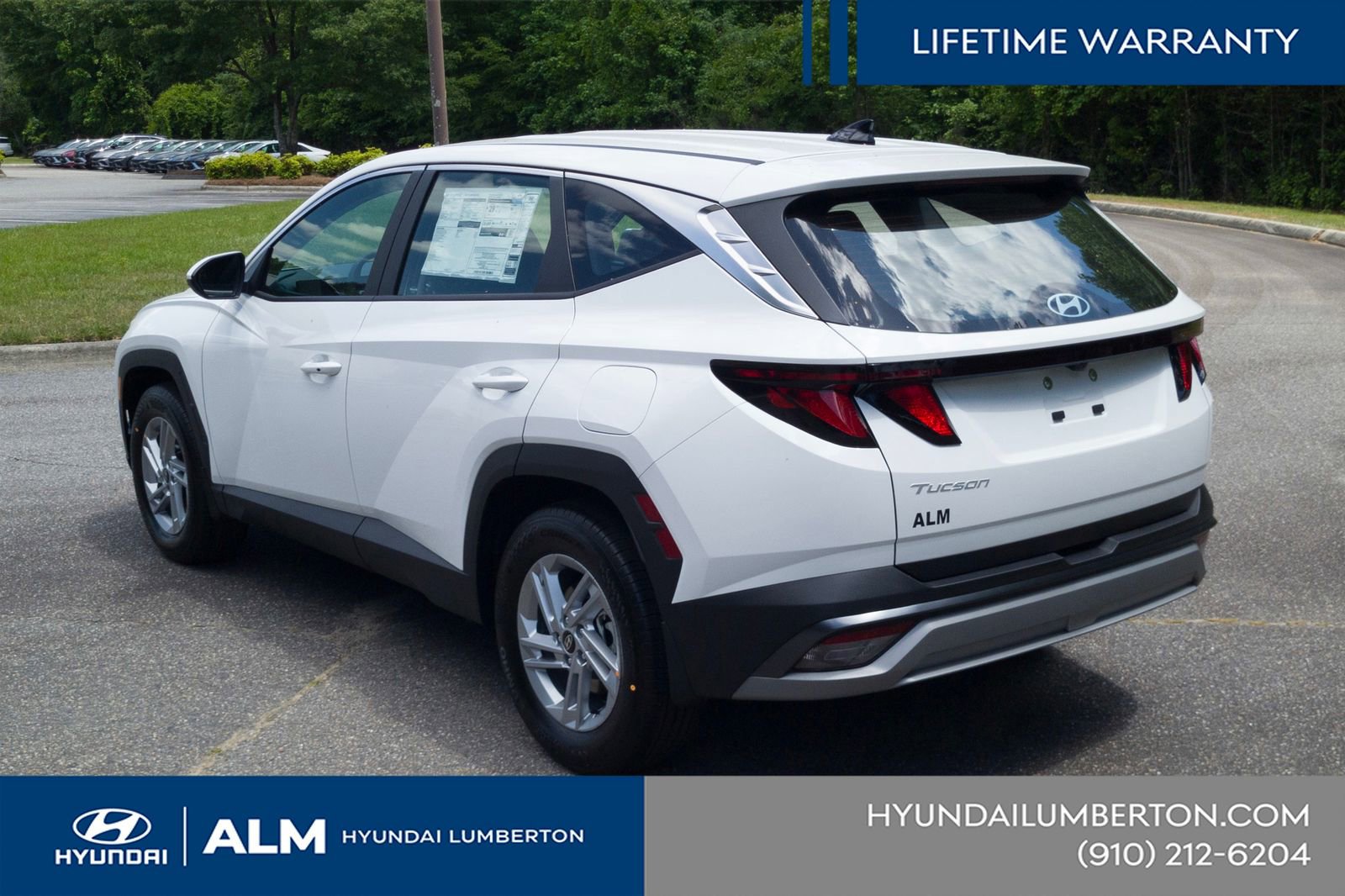 New 2025 Hyundai Tucson SE image 9